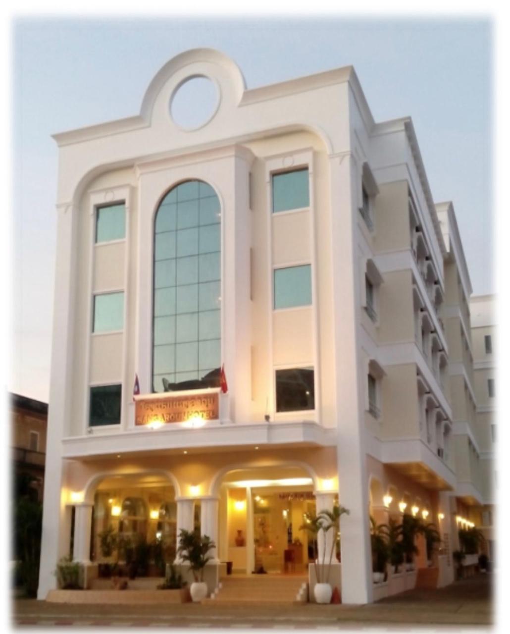 Seng Aroun Hotel Pakse Exterior photo